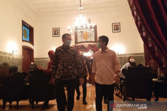 Ahok Menemui Gibran di Loji Gandrung, Ini yang Dibahas - JPNN.COM