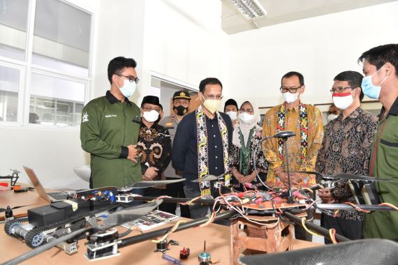 Kunjungi Institut Teknologi Kalimantan, Mendikbud Evaluasi Perguruan Tinggi Berdasarkan 8 IKU - JPNN.COM
