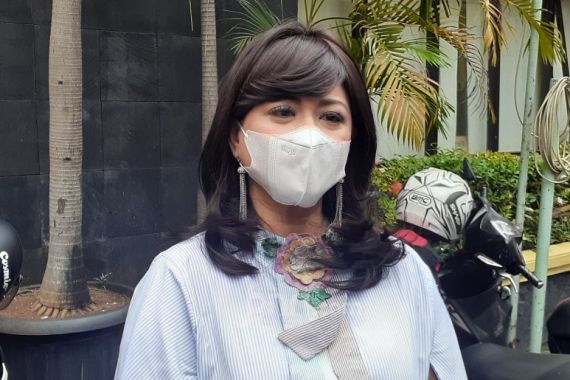 Yuyun Sukawati: Selama Menikah, Dia Enggak Ada Rumah dan Pekerjaan - JPNN.COM