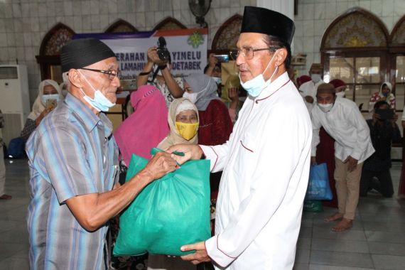 Fadel Muhammad Bagikan Paket Yimelu untuk Warga Gorontalo di Jabotabek - JPNN.COM