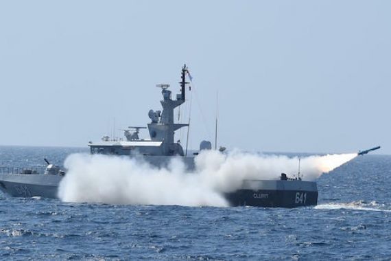 Rudal Berdaya Tembak 250 Km Akan Perkuat Kapal Perang TNI AL - JPNN.COM