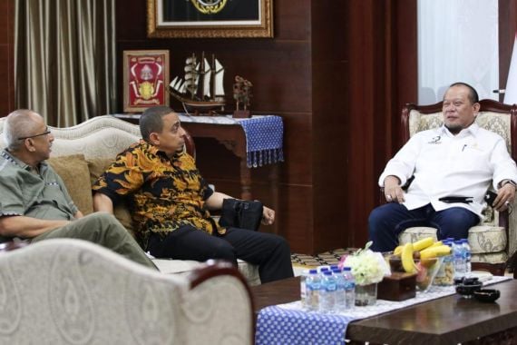 Ketua DPD LaNyalla Minta Kemenag Bergerak Cepat Soal Kepastian Umrah Awal Ramadan - JPNN.COM
