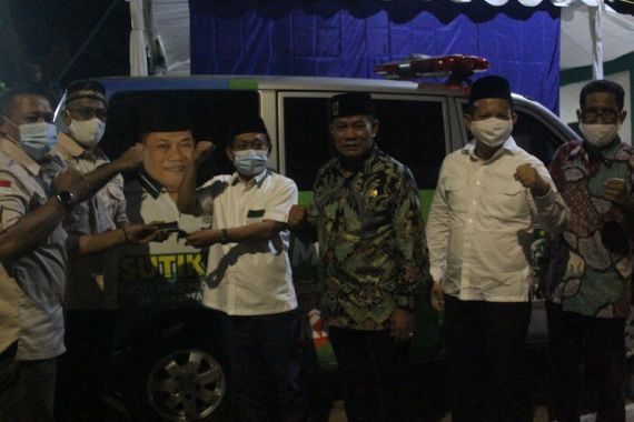 Sutikno: Semoga Ambulans PKB Bermanfaat untuk Warga - JPNN.COM