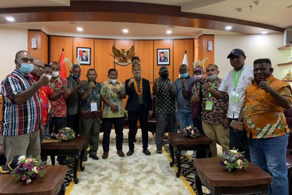 DPD RI Dukung Pembentukan Kabupaten Manokwari Barat - JPNN.COM