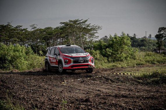 Rifat Sungkar Beberkan Rahasia Xpander AP4 Juara di Sprint Rally Banten - JPNN.COM