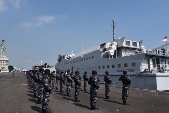 KRI Karang Tekok-982 Resmi Pensiun dari Dinas Aktif TNI AL - JPNN.COM