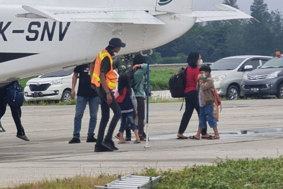 3 Warga Sipil Memilih Bertahan di Beoga, Puluhan Lain Sudah Dievakuasi ke Timika - JPNN.COM