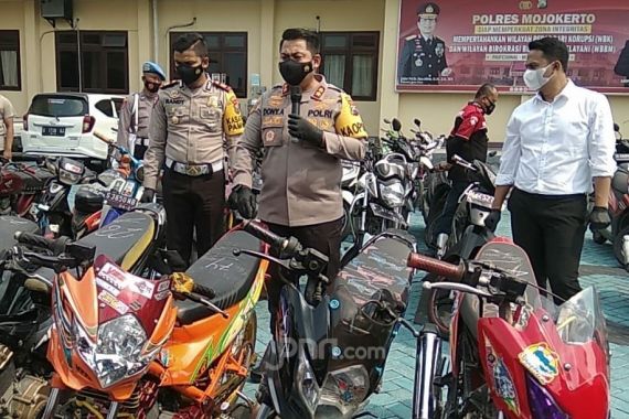 Ini Syarat Pengambilan Motor Sitaan dari Razia Balap Liar di Kantor Polisi - JPNN.COM