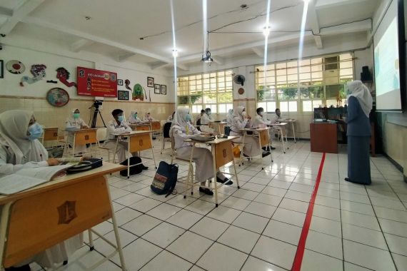 Begini Mekanisme Penilaian Ujian Kelususan SMP di Surabaya - JPNN.COM