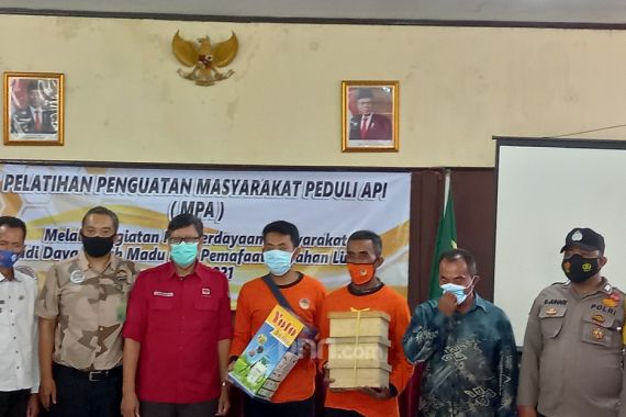 KLHK Apresiasi Kinerja Tim MPA Paralegal di Bantaragung Majalengka - JPNN.COM