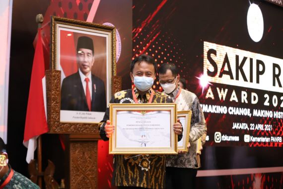 Kabupaten Sumedang & Sukabumi Raih Penghargaan SAKIP RB Award 2020 dari KemenPAN - JPNN.COM