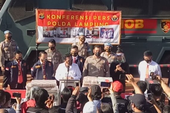 Setelah Gelar Perkara Khusus, Polda Lampung Jerat Lima Tersangka Korupsi Proyek Jalan - JPNN.COM