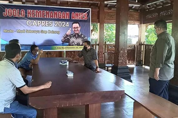 Juragan Beras Sragen Bikin Joglo Kemenangan Anies, Lihat Fotonya Bersama Pak Gubernur - JPNN.COM
