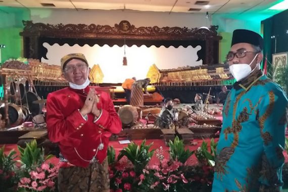 Gus Jazil Ajak Lestarikan Budaya Pewayangan, Begini Alasannya - JPNN.COM