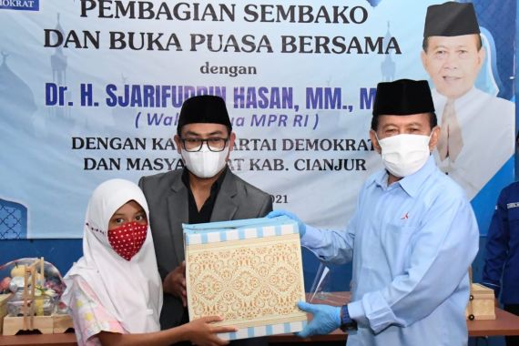 Syarief Hasan Ajak Masyarakat Bantu Anak Yatim dan Fakir Miskin - JPNN.COM