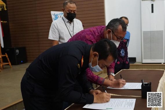 Bea Cukai Hibahkan Pesawat Cessna untuk Politeknik Penerbangan Surabaya - JPNN.COM