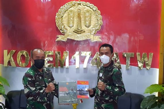 Tim Pusjarah TNI Sambangi Markas Korem 174/ATW Merauke - JPNN.COM