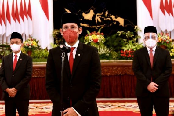 Disasar Kritik Bertubi-tubi, Nadiem Makarim Ucap Hamdalah Masih Dipercaya Jokowi - JPNN.COM