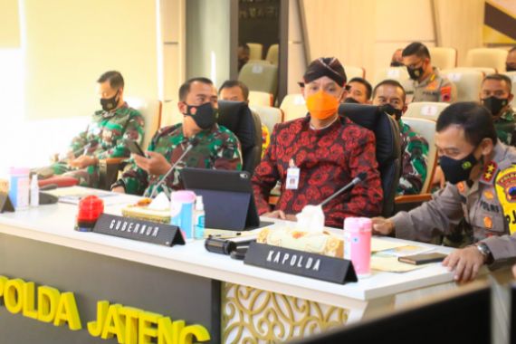 Pak Ganjar Gandeng TNI-Polri Siap Galang Kekuatan jelang Pengetatan Mudik Lebaran - JPNN.COM