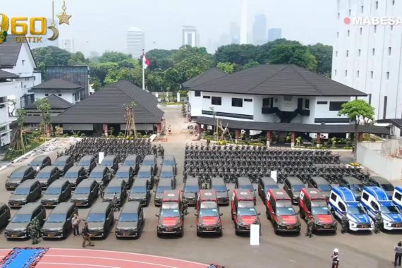 Jenderal Andika Serahkan 547 Kendaraan ke Prajurit, Ada Mobil K9 - JPNN.COM