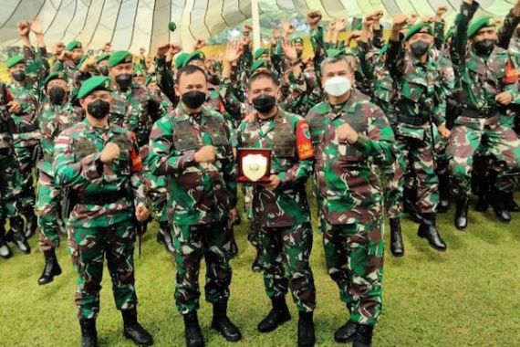 Simak, Pesan Brigjen TNI Bangun Saat Membekali Prajurit Yonif 315/Garuda - JPNN.COM