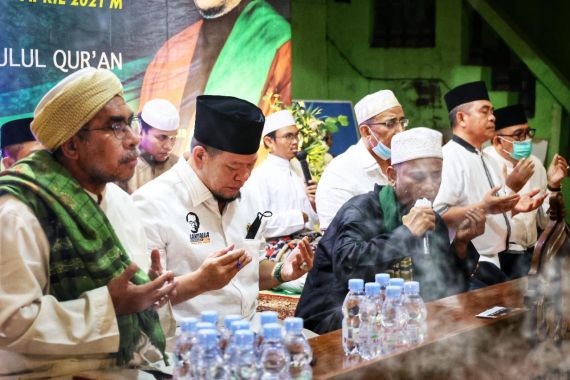 Di Ponpes Al-Husainy Banten, LaNyalla Minta Didoakan Agar Selalu Amanah - JPNN.COM