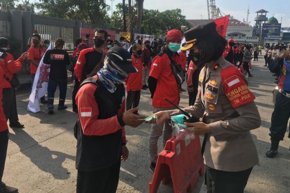 Polres Tanjung Priok Pastikan Demo Buruh Berjalan Aman dan Kondusif - JPNN.COM