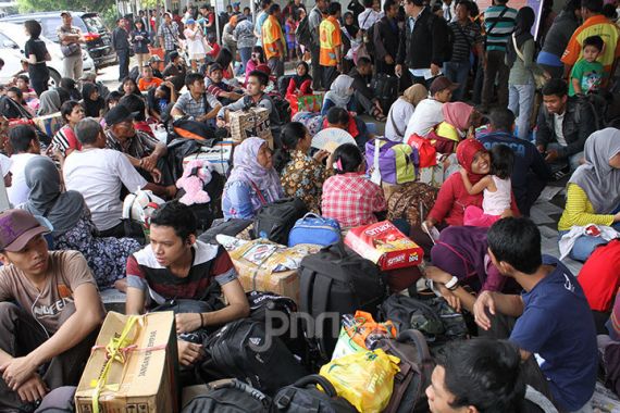 Pergerakan Penumpang H+2 Lebaran Meningkat Sebegini - JPNN.COM