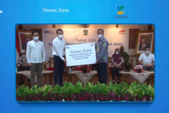 Nurani Astra Serahkan Bantuan Sembako Rp3,06 Miliar - JPNN.COM