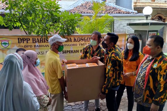 Kunjungi Masjid Peninggalan Orde Baru, BMK 1957 Gelar Giat Sosial - JPNN.COM