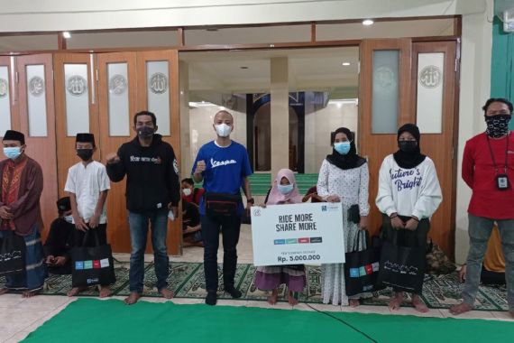 Forwot-Piaggio Indonesia Salurkan Bantuan untuk Anak Yatim dan Duafa  - JPNN.COM