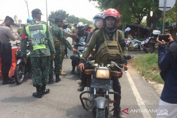 Ribuan Pemudik Jebol Pos Penyekatan Kedung Waringin, Begini Respons Polisi - JPNN.COM