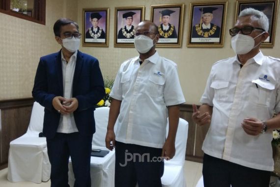 Prof Ojat Optimistis UT Bisa Merekrut 1 Juta Mahasiswa jika Berstatus PTN BH - JPNN.COM