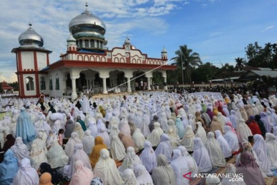 Pengikut Tarekat Syattariyah Sudah Rayakan Idulfitri - JPNN.COM
