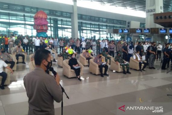 Doni Monardo, Puan, Jenderal Listyo, Panglima Hadi Berkumpul di Bandara Soetta - JPNN.COM
