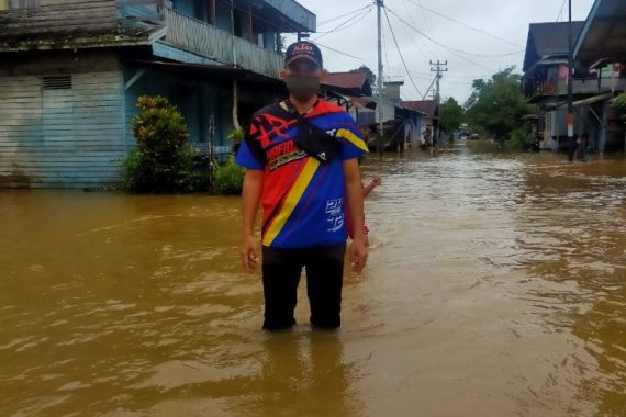 Permukiman Warga di Perbatasan RI-Malaysia Direndam Banjir - JPNN.COM