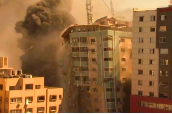 Keterlaluan, Israel juga Menghancurkan Kantor Media di Gaza - JPNN.COM