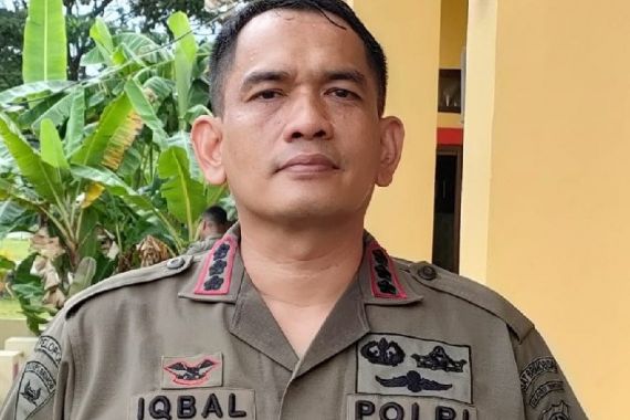 KKB Papua Bunuh Kepala Desa dan 4 Anggota Keluarganya Secara Keji, Bandara Ilaga Mencekam - JPNN.COM