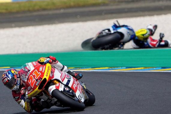 Pembalap Federal Oil Gresini Tuntaskan Moto2 Prancis dengan Hasil Positif - JPNN.COM