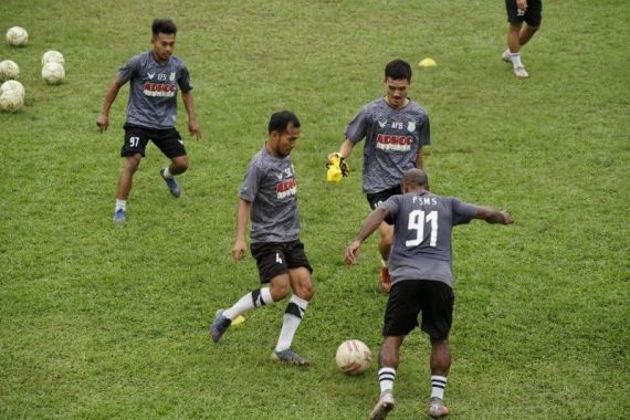Lho, Latihan PSMS Medan Kenapa Hanya Diikuti 8 Pemain? - JPNN.COM