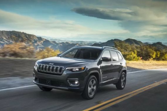 Bermasalah di Selang Pendingin Oli, Jeep Cherokee 2021 Ditarik dari Peredaran - JPNN.COM