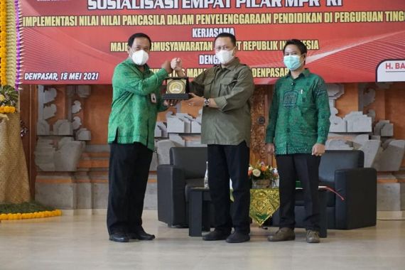 Bamsoet Apresiasi Universitas Mahasaraswati Dukung MPR Susun dan Menetapkan PPHN Lewat Amendemen Terbatas - JPNN.COM