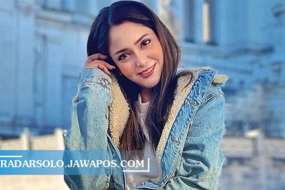 Lebih Dekat Sama Anna Silvia, Gadis Pasar Kliwon Kontestan Ajang Kecantikan Elite Dunia - JPNN.COM
