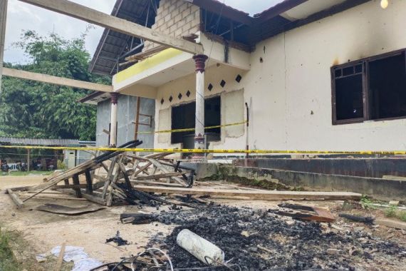 Polsek Candipuro Dibakar Massa, Simak Penjelasan Mabes Polri - JPNN.COM