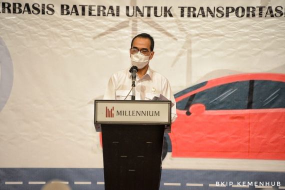 Budi Karya: Tiga Kota Akan Jadi Percontohan Penerapan Kendaraan Bermotor Listrik Berbasis Baterai - JPNN.COM