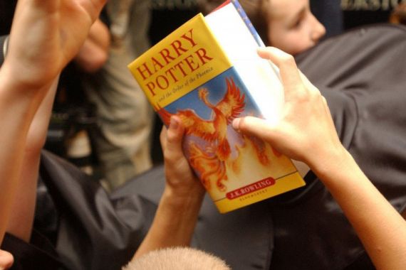 Peringatan 20 Tahun Film Harry Potter, Penggemar Diajak Bermain Kuis - JPNN.COM