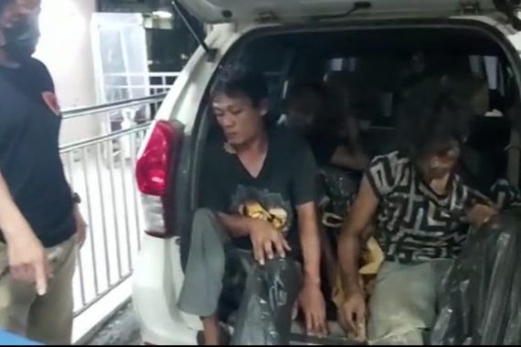 Terbakar Api Cemburu, Ahmad Lioto Bacok Pria Teman WA Istrinya, Motornya Juga Dirampas - JPNN.COM