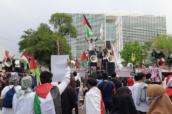 Belasan Massa HMI Diamankan Saat Ingin Ikut Demo Bela Palestina - JPNN.COM