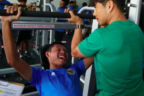 Pelatih Timnas Indonesia Genjot Fisik Evan Dimas Dkk, Lihat - JPNN.COM