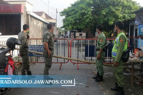 Lockdown di Kampung Jokowi Diperpanjang, Gibran: Pokoknya Sampai Hasil Negatif Semua - JPNN.COM
